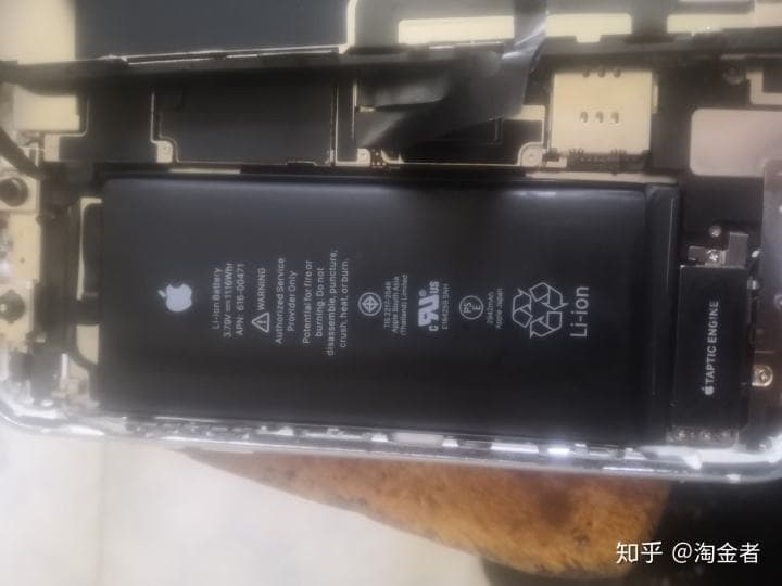 手机电池鼓包了还能用吗-第1张图片-王尘宇 手机电池鼓包了还能用吗-第1张图片-王尘宇